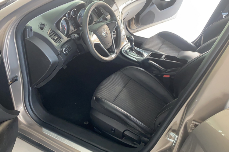 别克 君威 2015款 1.6T 领先技术型中控内饰7001