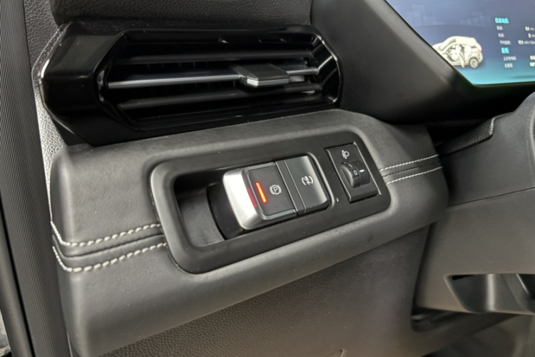 小鹏G3 2021款 G3i 460G中控内饰7008