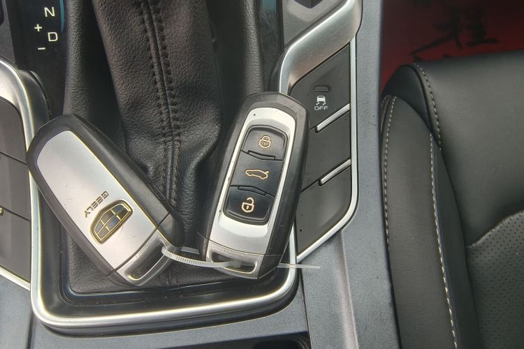 吉利汽车 帝豪 2018款 1.5L CVT向上互联版中控内饰7001