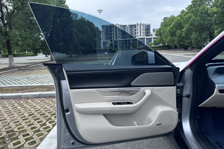 小鹏P7 2022款 625E中控内饰7004