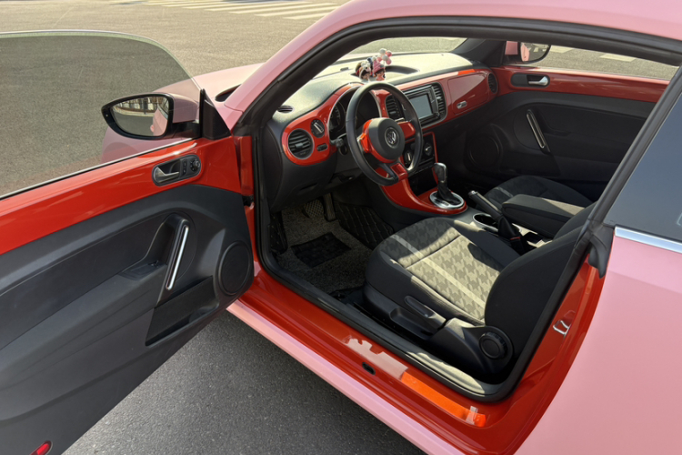 大众 甲壳虫 2017款 180TSI 宜乐版中控内饰7003