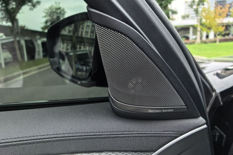 宝马5系(进口) 2020款 530i 风尚版 M运动套装中控内饰7002