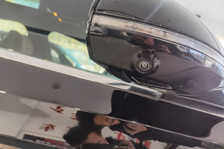 奔驰E级 2025款 E 260 L局部细节9002