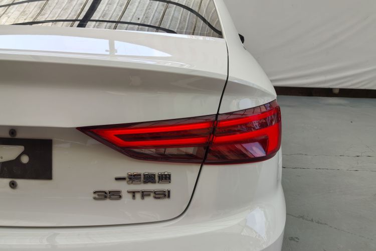 奥迪A3 2018款 30周年年型 Limousine 35 TFSI 时尚型车身外观6010