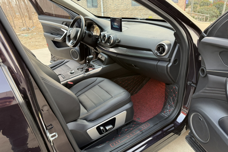 魏牌 VV7 2017款 2.0T 旗舰型中控内饰7001