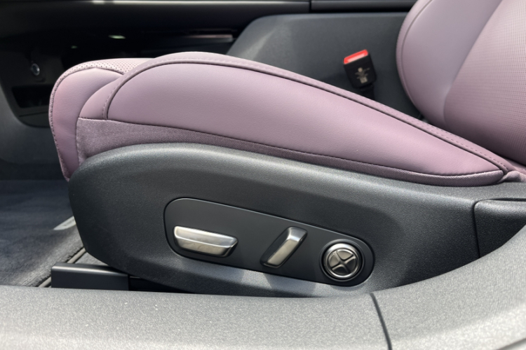 小米汽车 小米SU7 2024款 后驱超长续航高阶智驾Pro版中控内饰7010