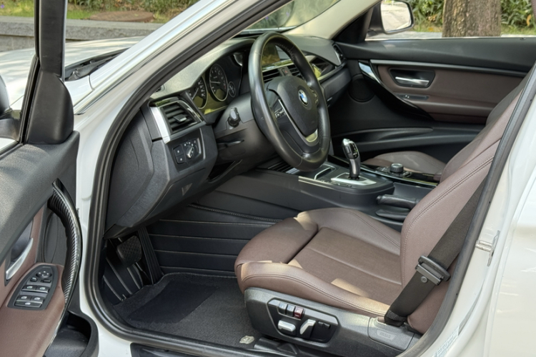 宝马3系 2018款 320Li 时尚型局部细节19