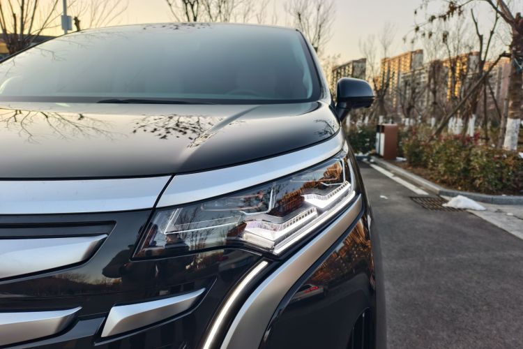 腾势D9 2022款 DM-i 970 四驱旗舰型车身外观6010