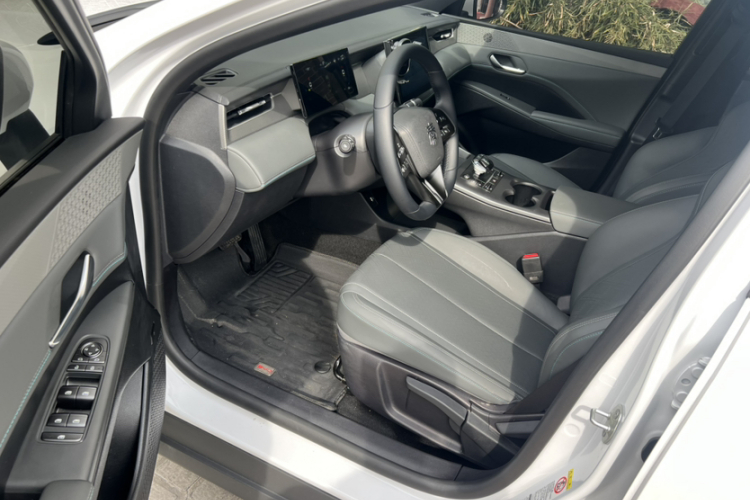 比亚迪 秦PLUS 2025款 DM-i 智驾版 55KM领先型中控内饰7009