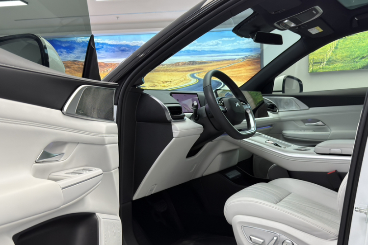 小鹏G9 2024款 702 Max中控内饰7007