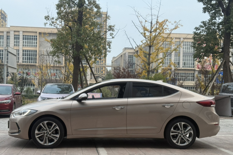 现代 领动 2016款 1.6L 自动智炫·豪华型车身外观6005