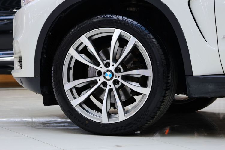 宝马X5(进口) 2019款 xDrive40i M运动套装车身外观6009