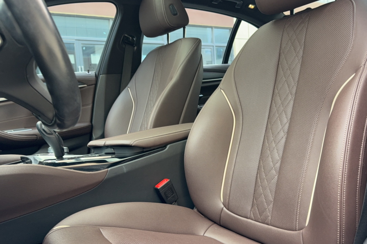 宝马5系 2023款 530Li 领先型 M运动套装局部细节19