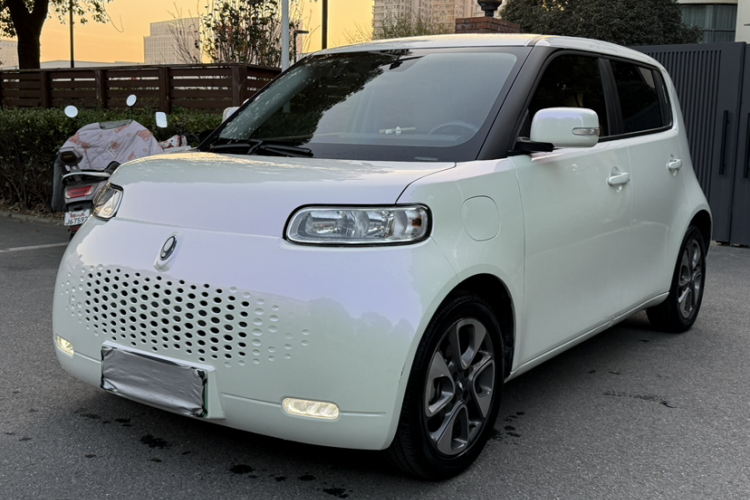 欧拉白猫 2022款 升级版 305km 豪华型 三元锂车身外观1