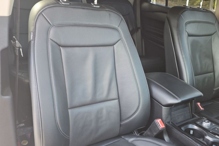 福特 探险者 2020款 EcoBoost 285 四驱钛金版 6座局部细节41