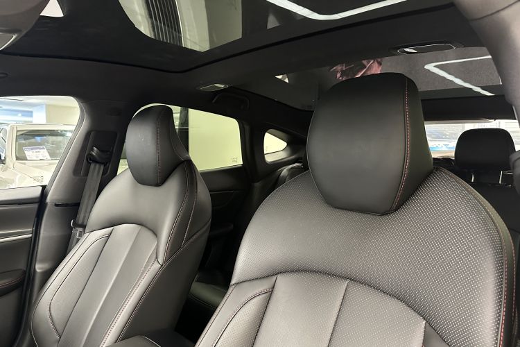 小鹏P7 2023款 P7i 702 Pro中控内饰7015