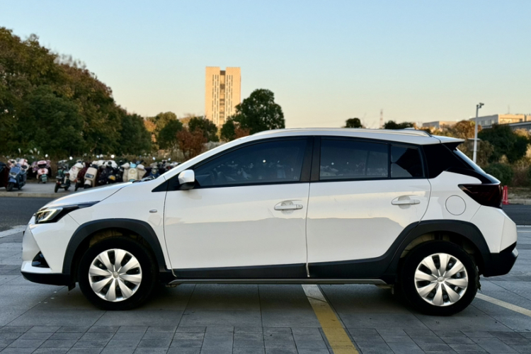 丰田 YARiS L 致炫 2021款 致炫X 1.5L CVT领先版车身外观6004