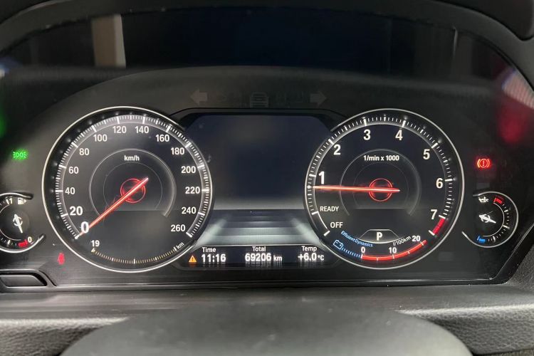 宝马4系 2019款 425i Gran Coupe M运动套装中控内饰15