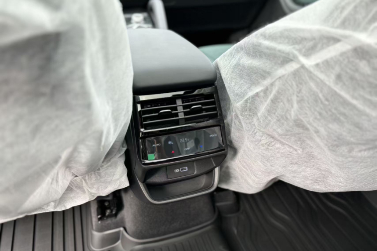 吉利汽车 星越L智擎 2024款 1.5T 天宫版中控内饰7015