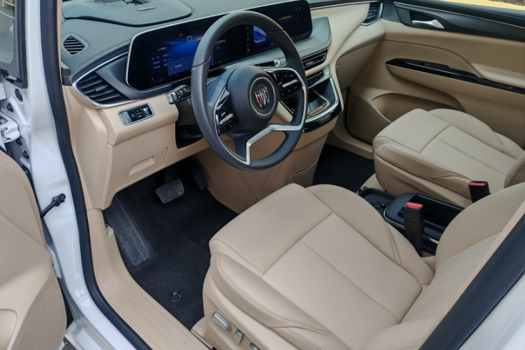 别克GL8新能源 2025款 陆尚 先享版 7座中控内饰7010