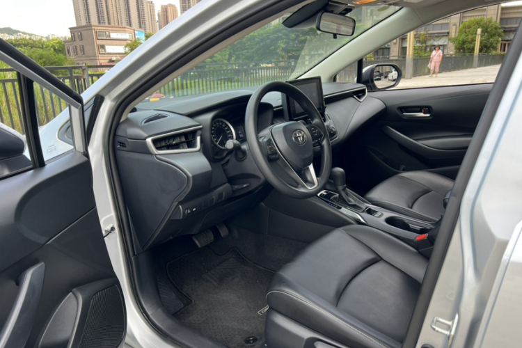 丰田 卡罗拉 2021款 TNGA 1.5L CVT先锋版中控内饰7011