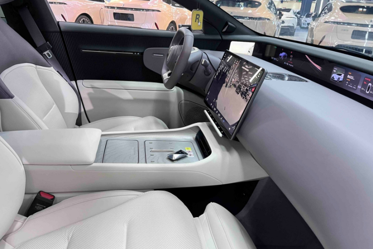 阿维塔12 2025款 Max增程版中控内饰7010