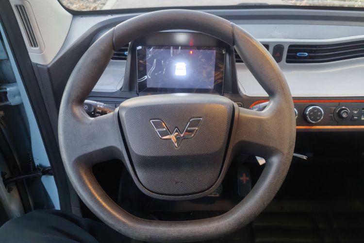 五菱汽车 宏光MINIEV 2022款 悦享款 三元锂中控内饰7002