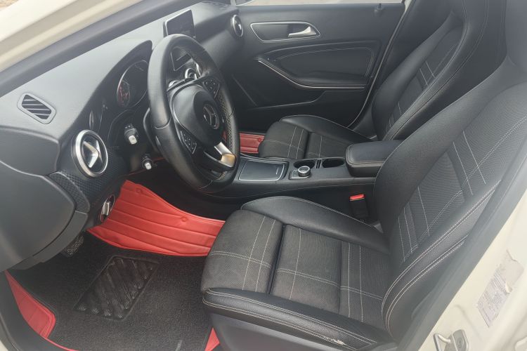 奔驰A级(进口) 2016款 A 200 时尚型车身外观6010