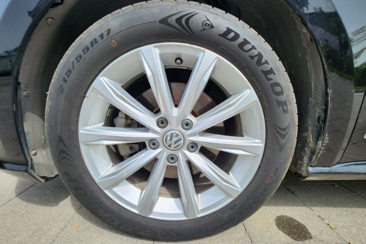 大众 帕萨特 2016款 330TSI DSG御尊版中控内饰7005