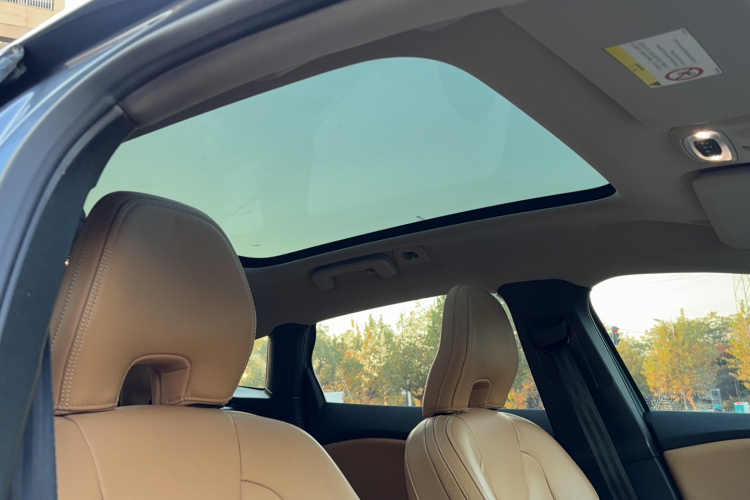 沃尔沃V40 2017款 T3 智逸版局部细节22