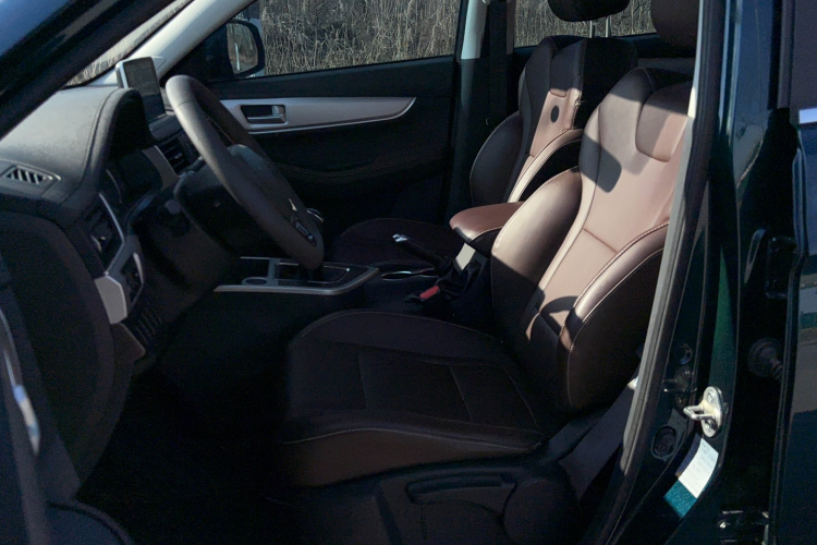 东风风行 风行T5 2023款 盛世款 1.6L 手动筑梦版 五座局部细节19