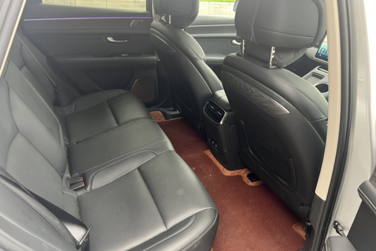 鸿蒙智行 问界M5 2022款 增程后驱标准版中控内饰7008