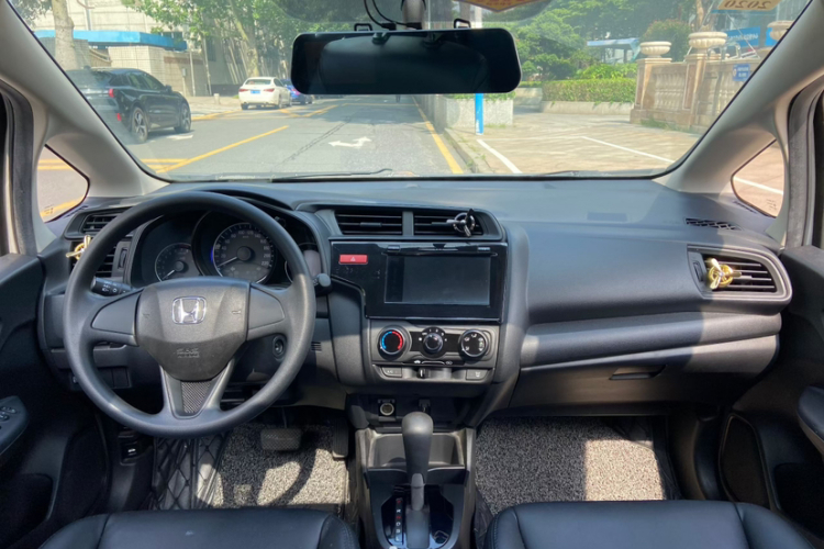 本田 飞度 2016款 1.5L LXS CVT舒适天窗版中控内饰7003