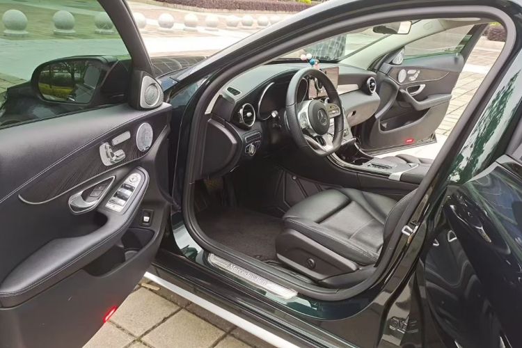 奔驰C级 2021款 C 260 L 运动星耀臻藏版中控内饰7003