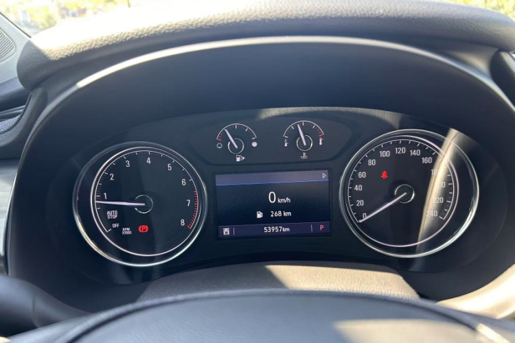 别克 君越 2021款 652T 豪华型中控内饰15