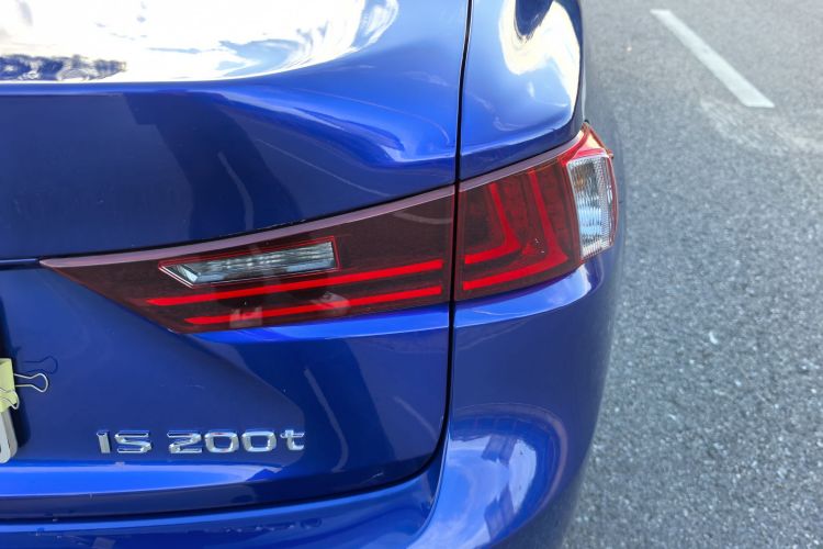 雷克萨斯IS 2015款 200t F SPORT车身外观6004