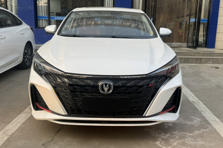 长安 逸动 2025款 PLUS 1.4T 双离合高能版车身外观6005