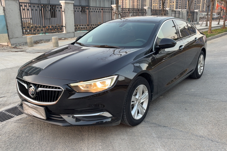 别克 君威 2019款 20T 精英型 国VI车身外观1