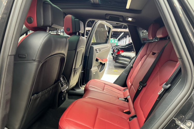 保时捷 2021款 Macan 2.0T中控内饰7008