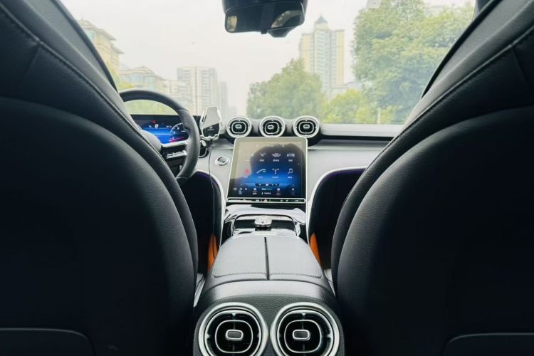 奔驰C级 2022款 改款 C 260 L 运动版中控内饰7011