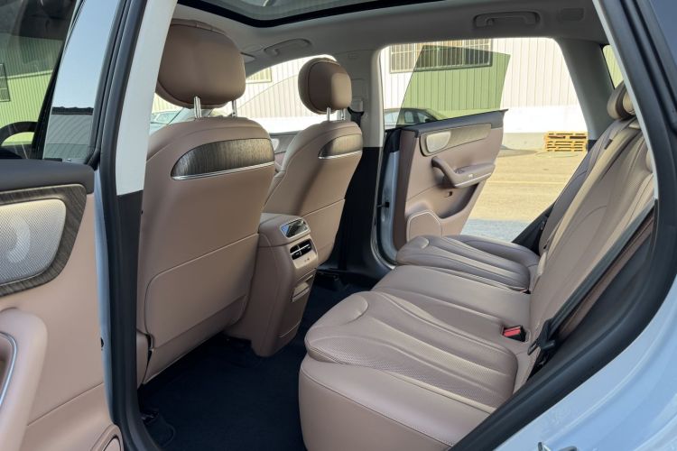 零跑汽车 零跑C11 2026款 纯电 640激光雷达智尊版中控内饰7001