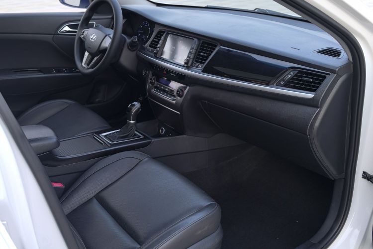 现代 名图 2017款 1.8L 自动智能型GLS 国V中控内饰7003