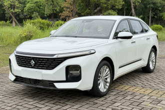 宝骏RC-5 2020款 1.5T CVT智耀尊享型