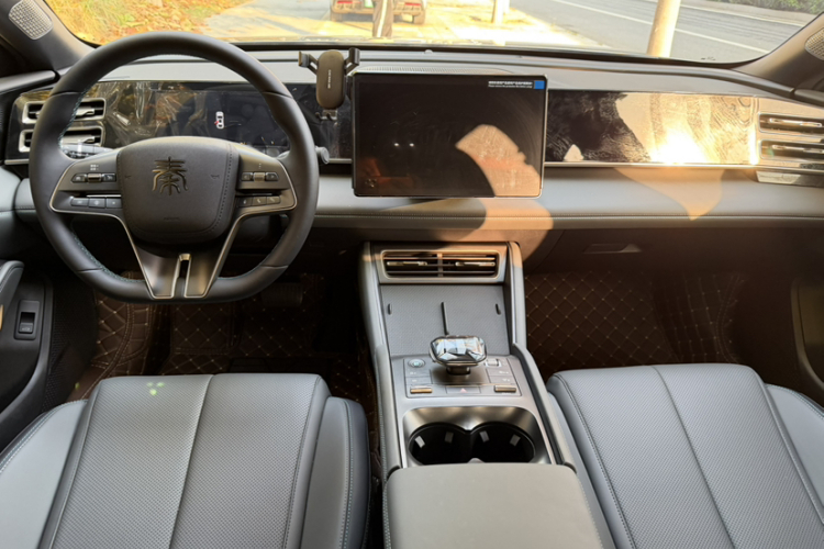 比亚迪 秦L 2024款 DM-i 80KM超越型车身外观6006