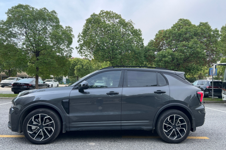 领克01 EM-P 2023款 1.5TD EM-P AM车身外观6004