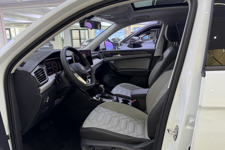 大众 探岳 2025款 众享款 300TSI中控内饰7002