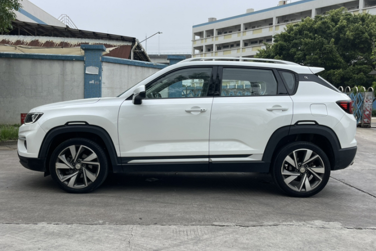 长安CS35PLUS 2019款 1.4T DCT酷联蓝鲸版车身外观6005