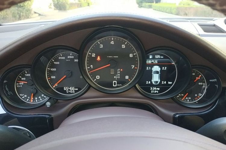 保时捷 2016款 Panamera 4 Edition 3.0T中控内饰15