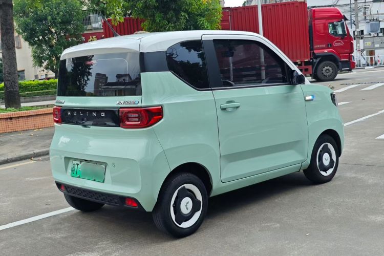 五菱汽车 宏光MINIEV 2021款 马卡龙臻享款 磷酸铁锂车身外观6005