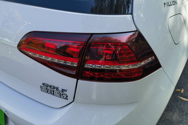 大众 高尔夫 2017款 1.6L 自动舒适百万辆纪念版车身外观6008